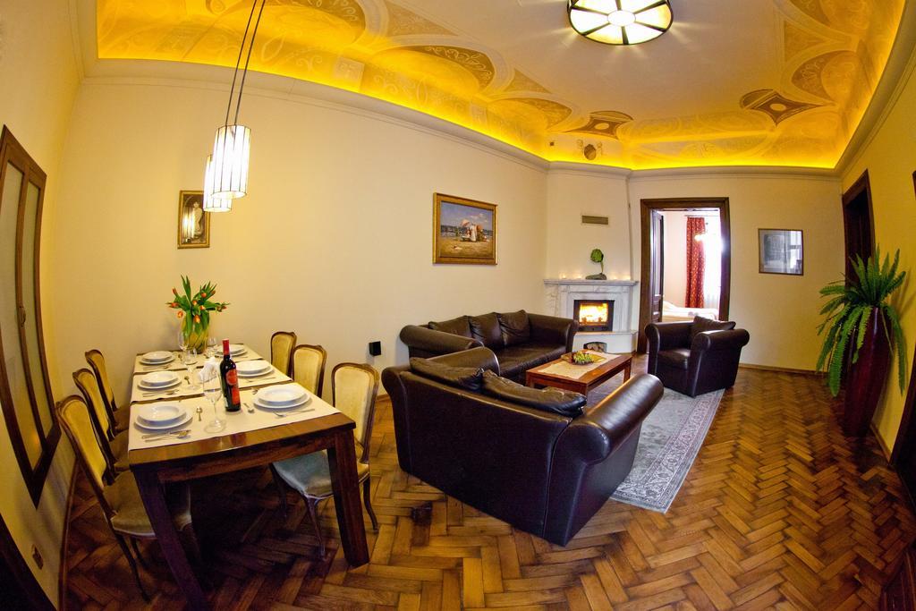 Best Location To Explore Krakow Spacious 105M2 ห้อง รูปภาพ
